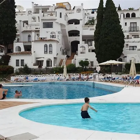 2 Bed In Pueblo Evita Appartement Benalmádena